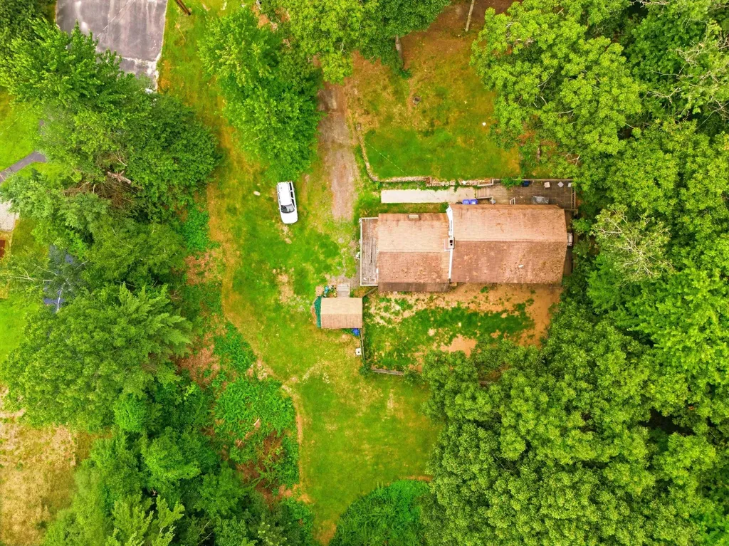 31 Chagnon Lane Hudson NH 03051