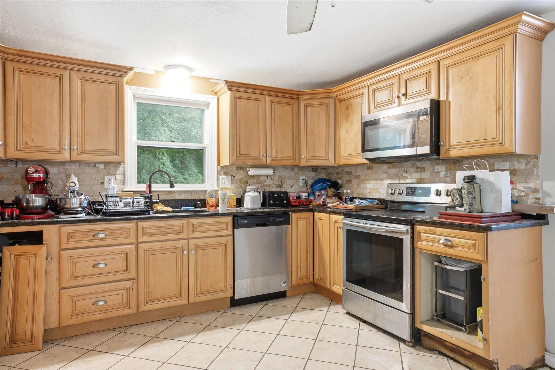 31 Chagnon Lane Hudson NH 03051