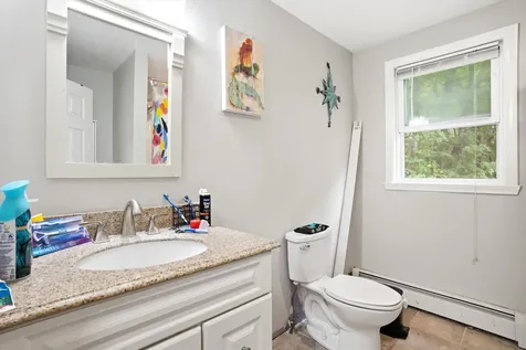 31 Chagnon Lane Hudson NH 03051