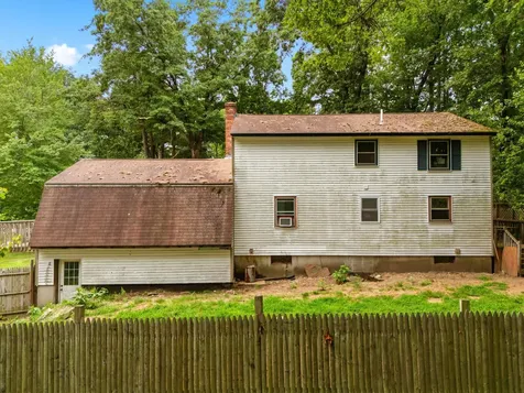 31 Chagnon Lane Hudson NH 03051