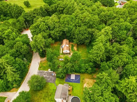 31 Chagnon Lane Hudson NH 03051