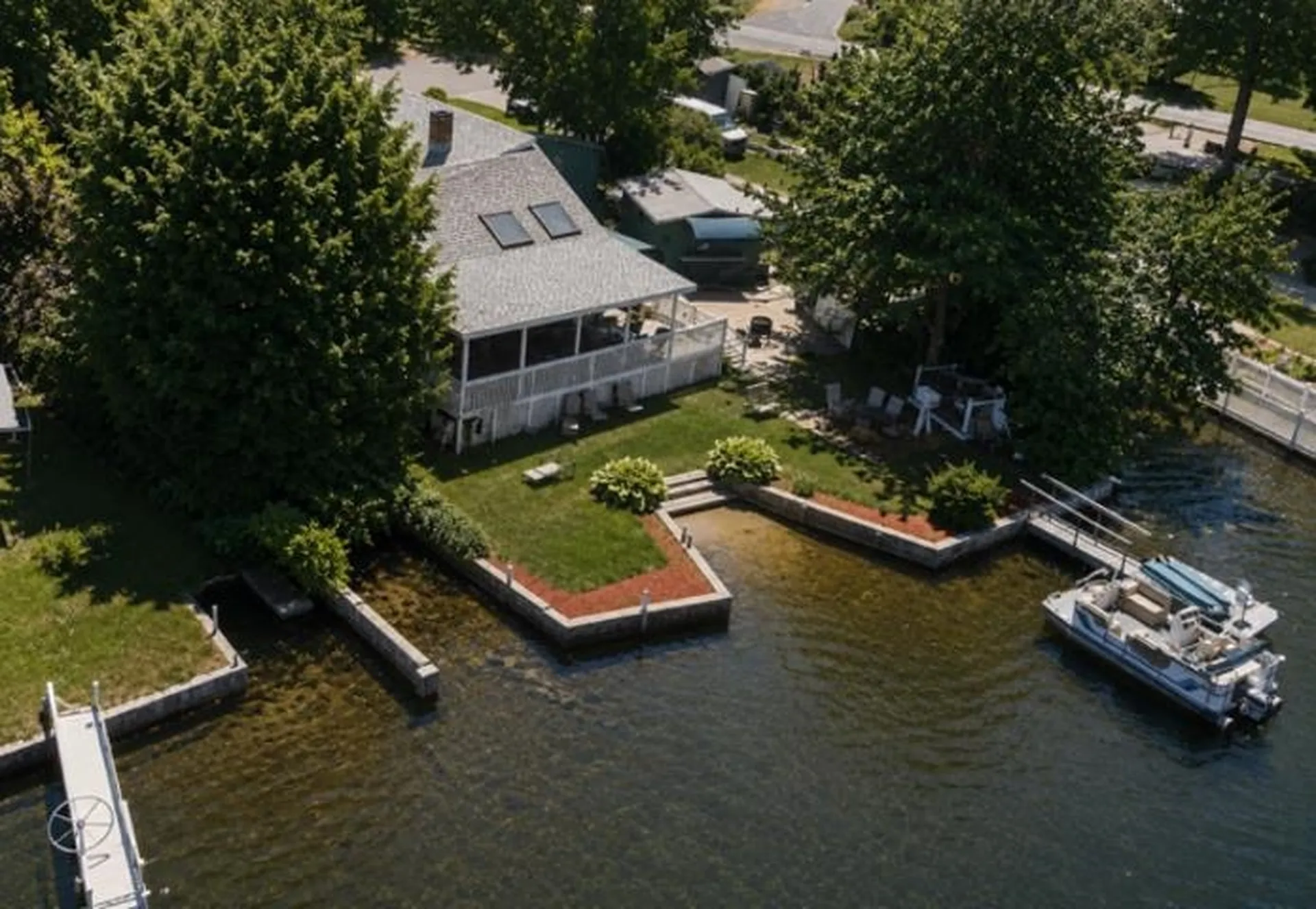 107 Shore Drive Salem NH 03079