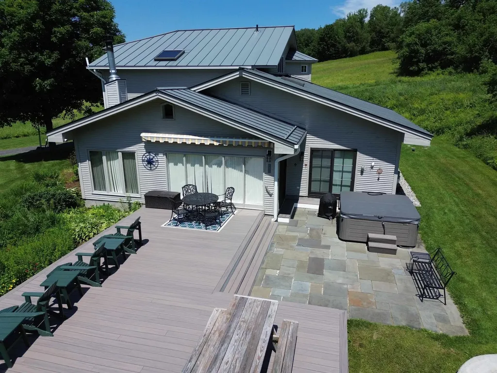 4033 East Warren Road Warren VT 05674
