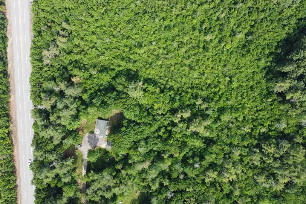 9 Bluebird Lane Kingston NH 03848