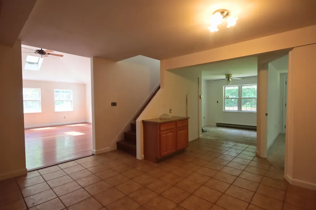 9 Bluebird Lane Kingston NH 03848