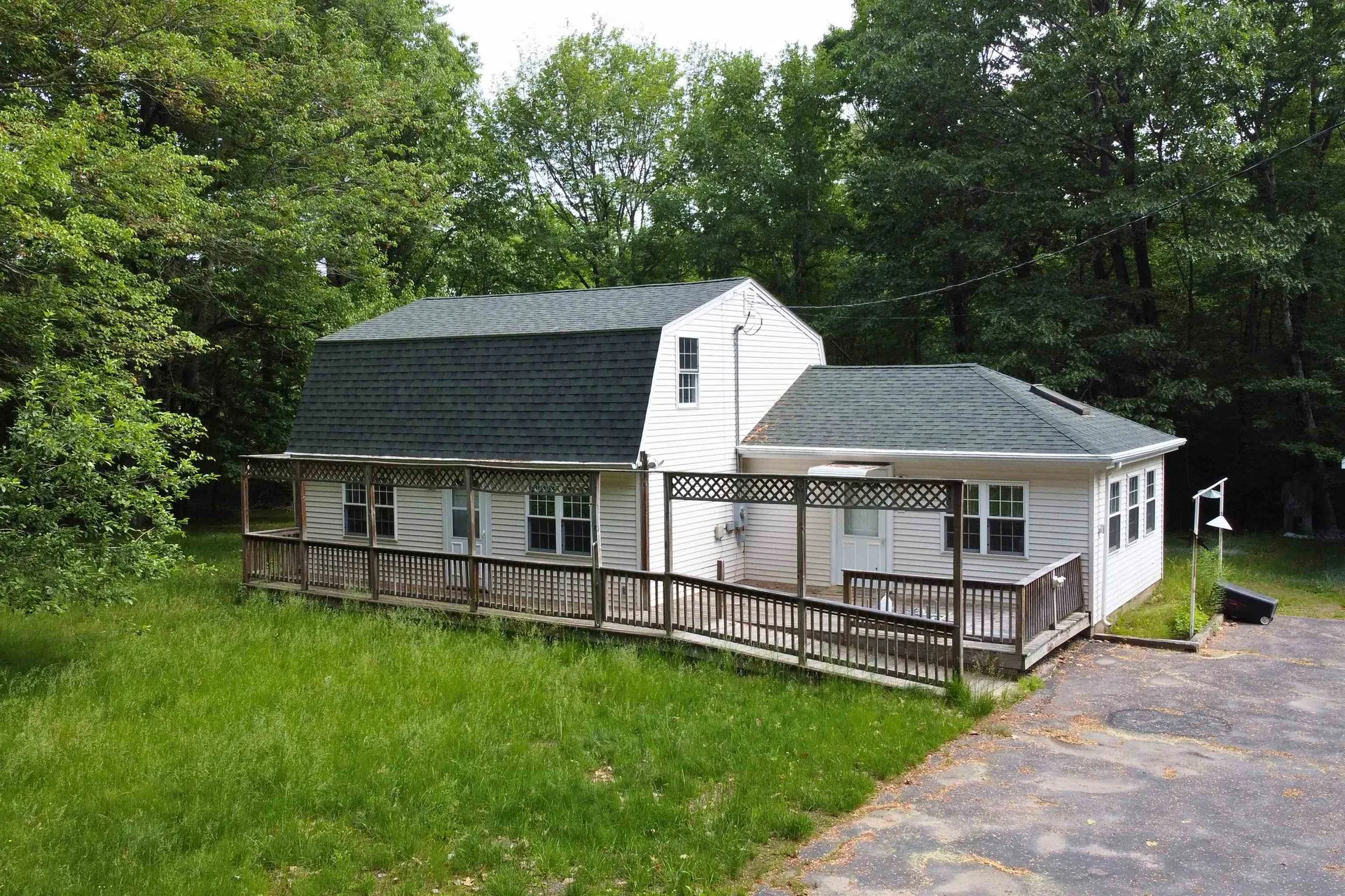 9 Bluebird Lane Kingston NH 03848