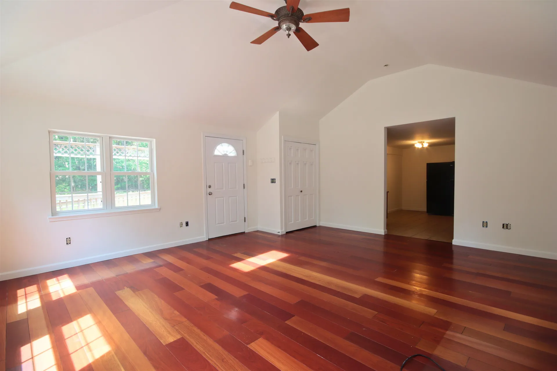 9 Bluebird Lane Kingston NH 03848