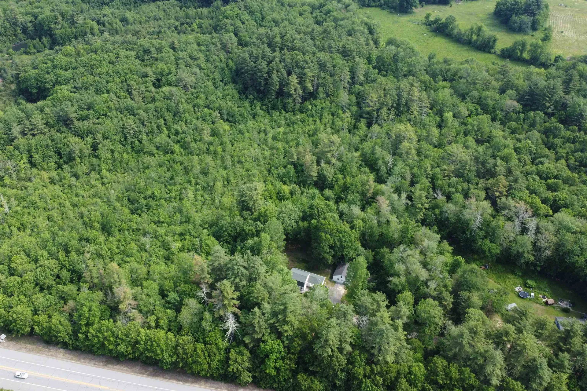 9 Bluebird Lane Kingston NH 03848