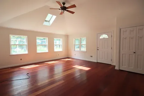 9 Bluebird Lane Kingston NH 03848