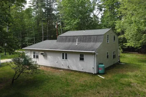 9 Bluebird Lane Kingston NH 03848