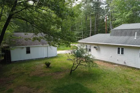9 Bluebird Lane Kingston NH 03848