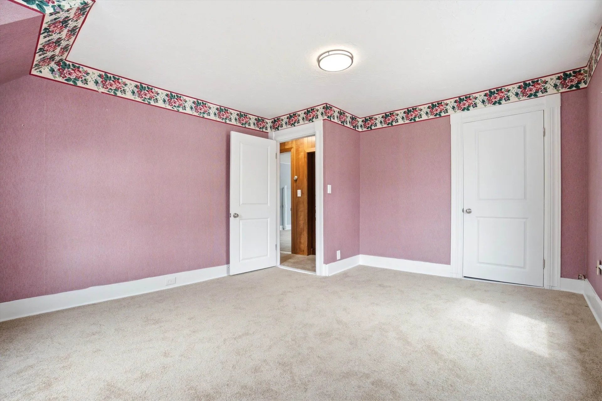 8 Lawton Street Manchester NH 03103