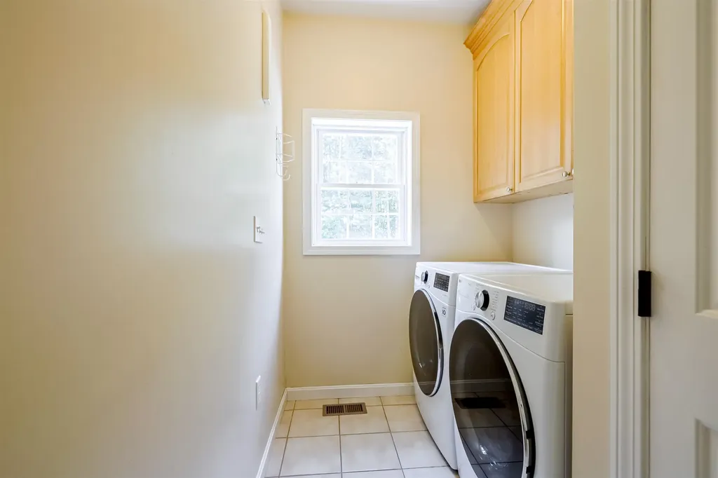 216 Kennedy Hill Road Goffstown NH 03045
