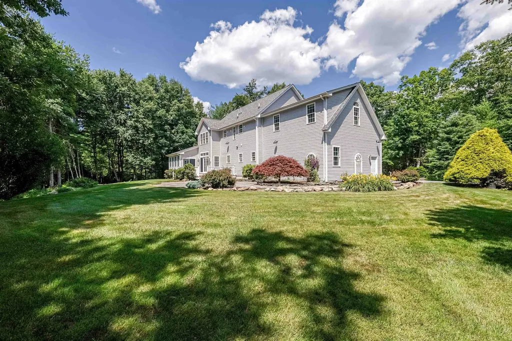 216 Kennedy Hill Road Goffstown NH 03045