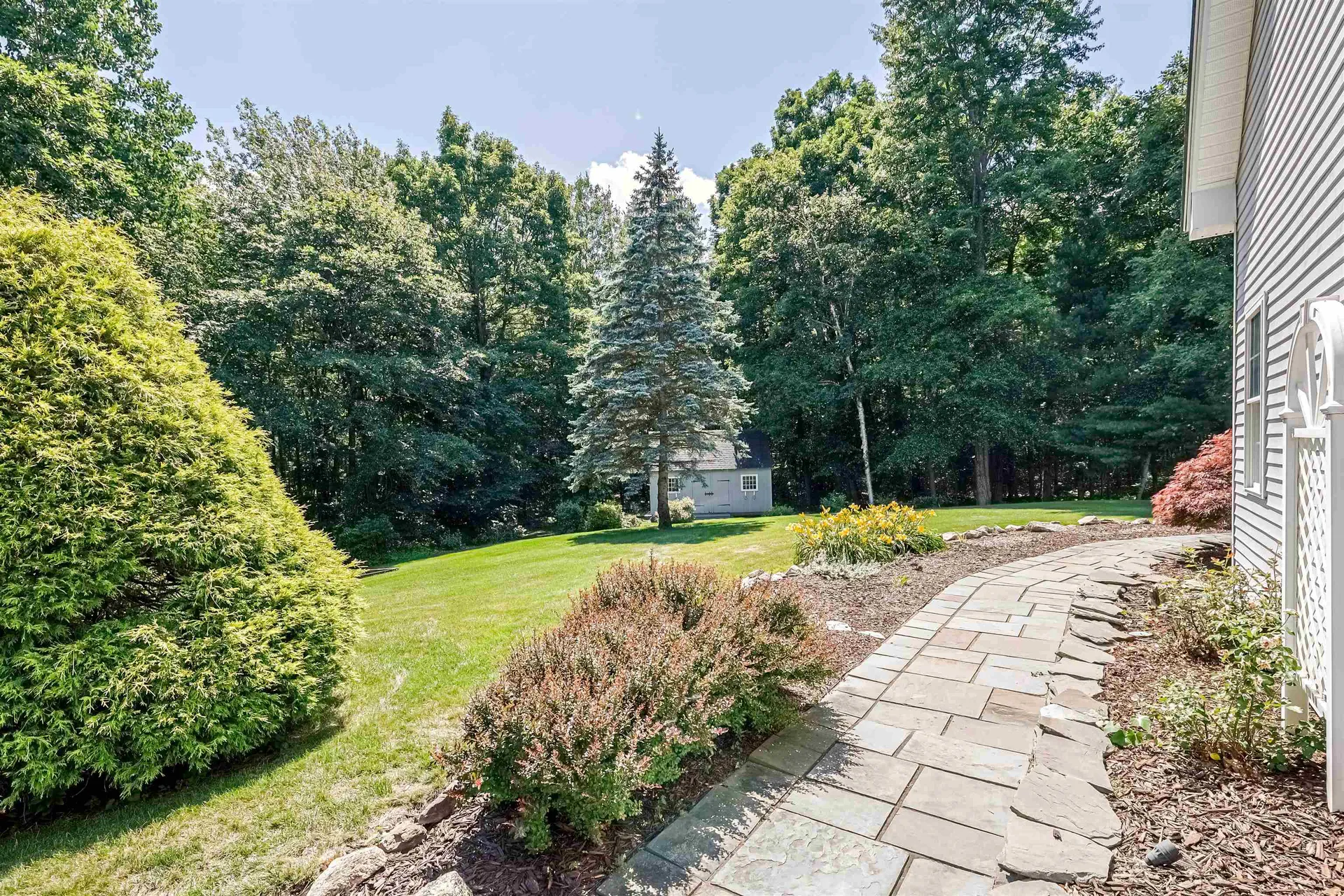 216 Kennedy Hill Road Goffstown NH 03045
