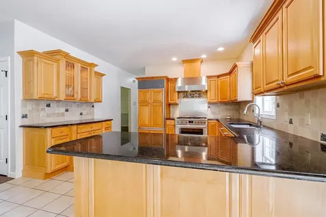 216 Kennedy Hill Road Goffstown NH 03045
