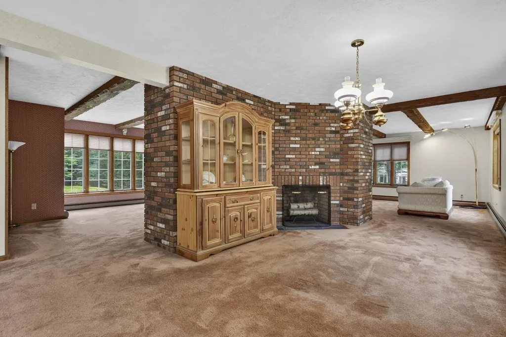 62 Hearthside Circle Bedford NH 03110
