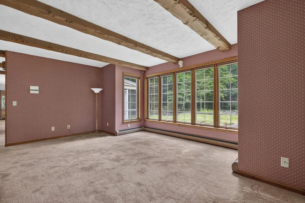 62 Hearthside Circle Bedford NH 03110