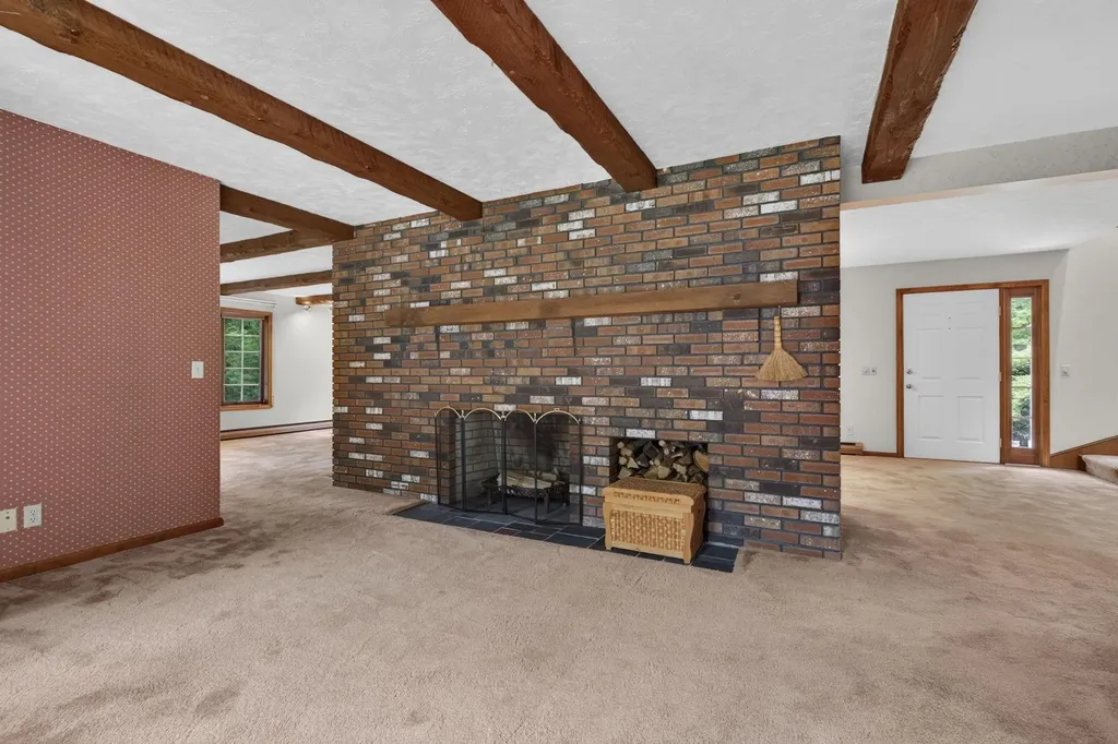 62 Hearthside Circle Bedford NH 03110