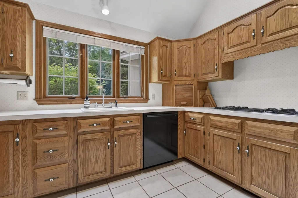62 Hearthside Circle Bedford NH 03110