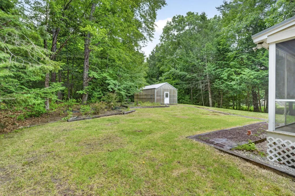 62 Hearthside Circle Bedford NH 03110
