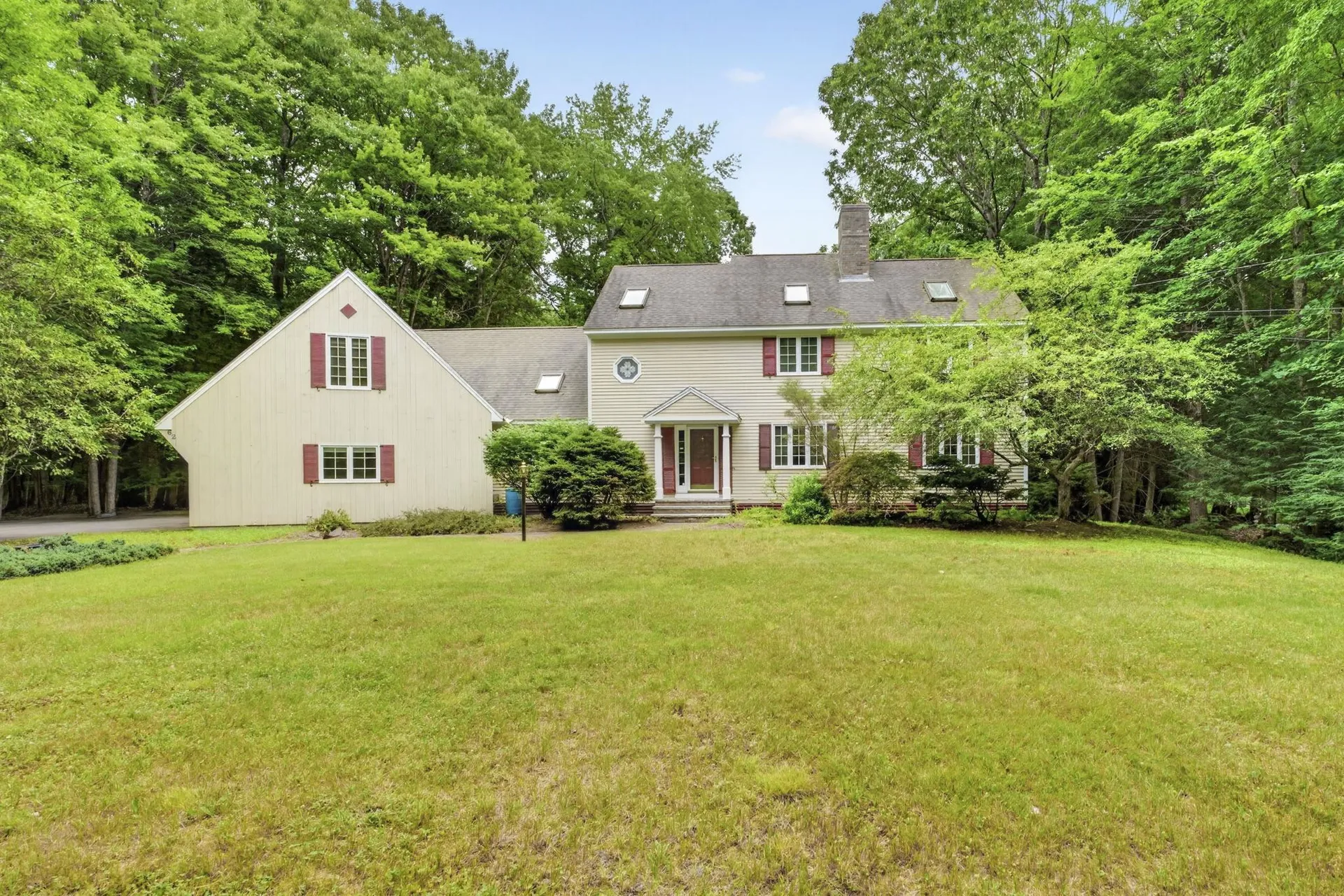 62 Hearthside Circle Bedford NH 03110