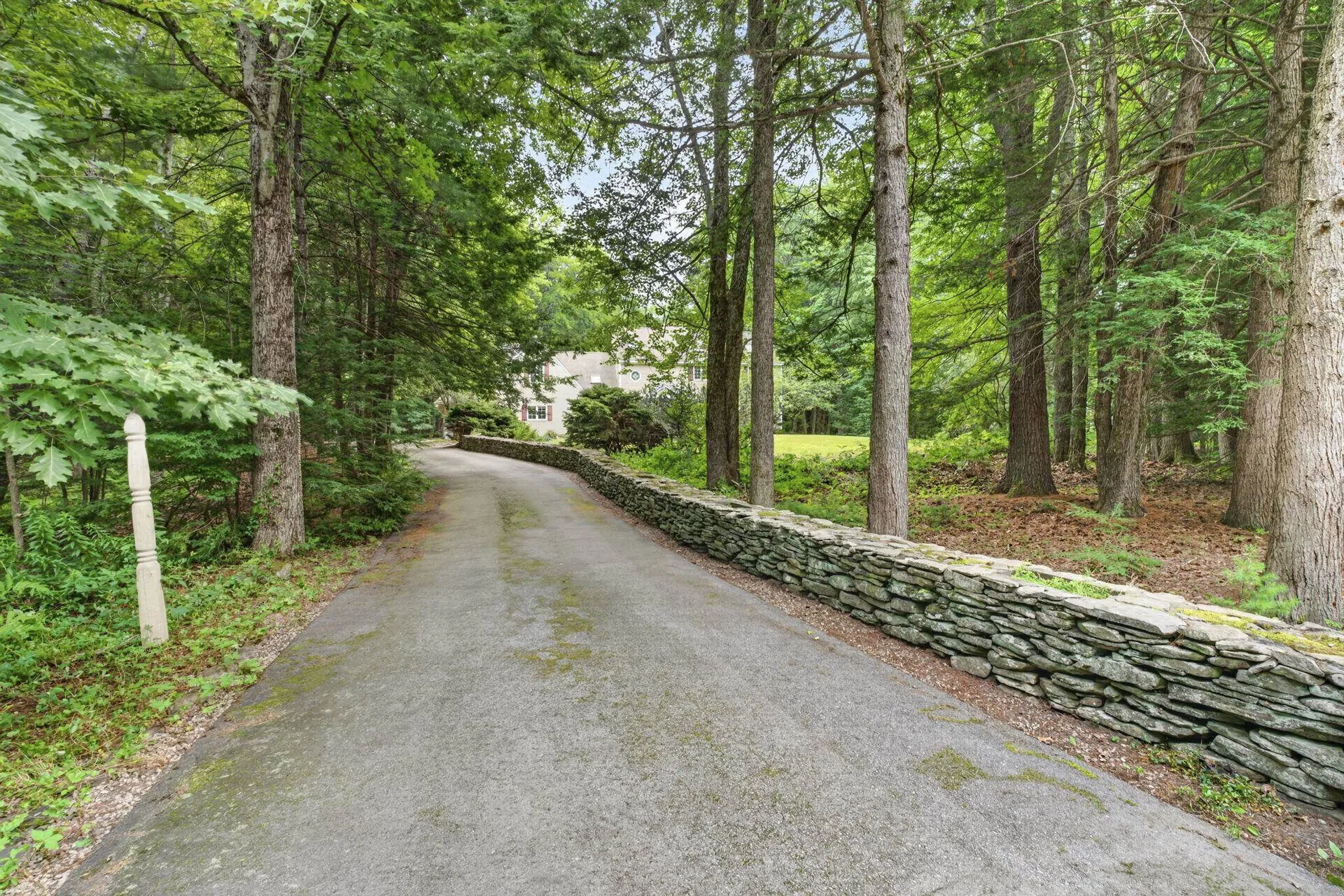 62 Hearthside Circle Bedford NH 03110