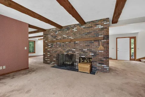 62 Hearthside Circle Bedford NH 03110