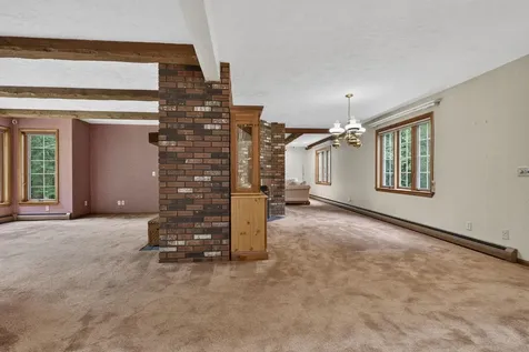 62 Hearthside Circle Bedford NH 03110