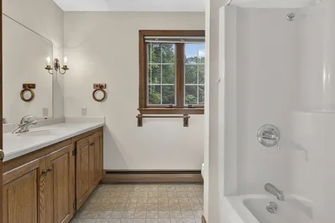 62 Hearthside Circle Bedford NH 03110