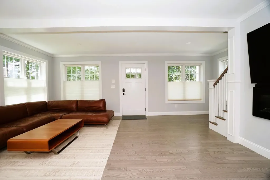 12 Grove Street Windham NH 03087
