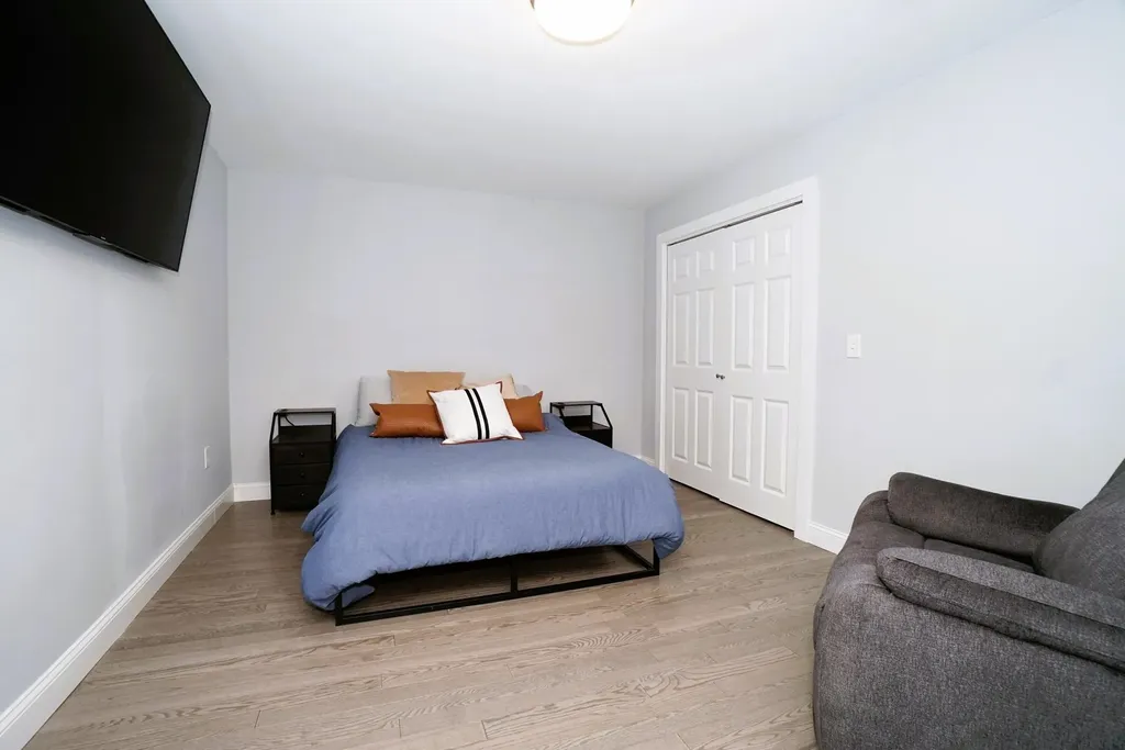 12 Grove Street Windham NH 03087
