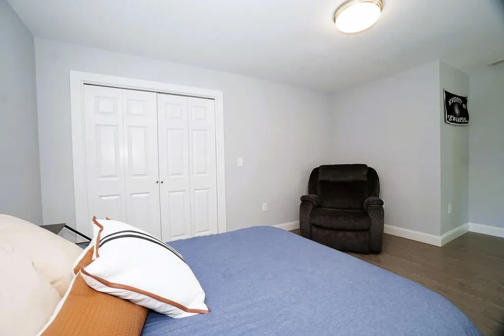12 Grove Street Windham NH 03087