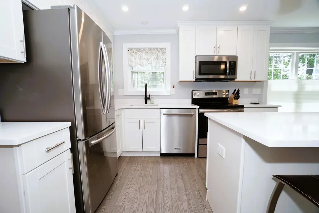 12 Grove Street Windham NH 03087