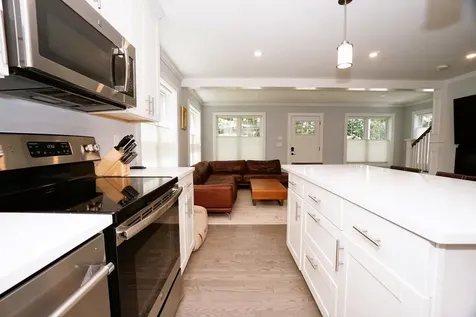 12 Grove Street Windham NH 03087