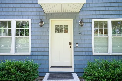 12 Grove Street Windham NH 03087