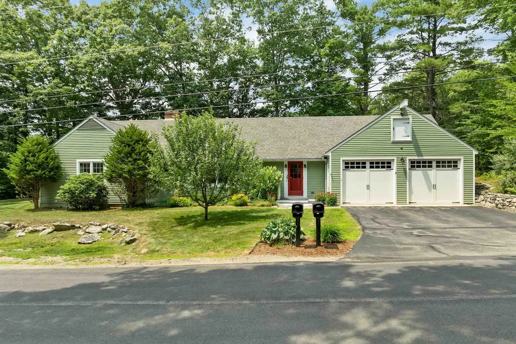 3 Oak Knoll Road Meredith NH 03253