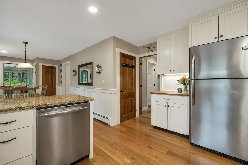 3 Oak Knoll Road Meredith NH 03253
