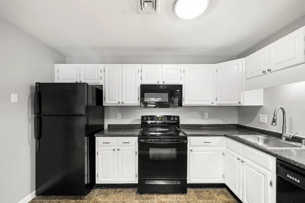 690 South Porter Street Manchester NH 03103