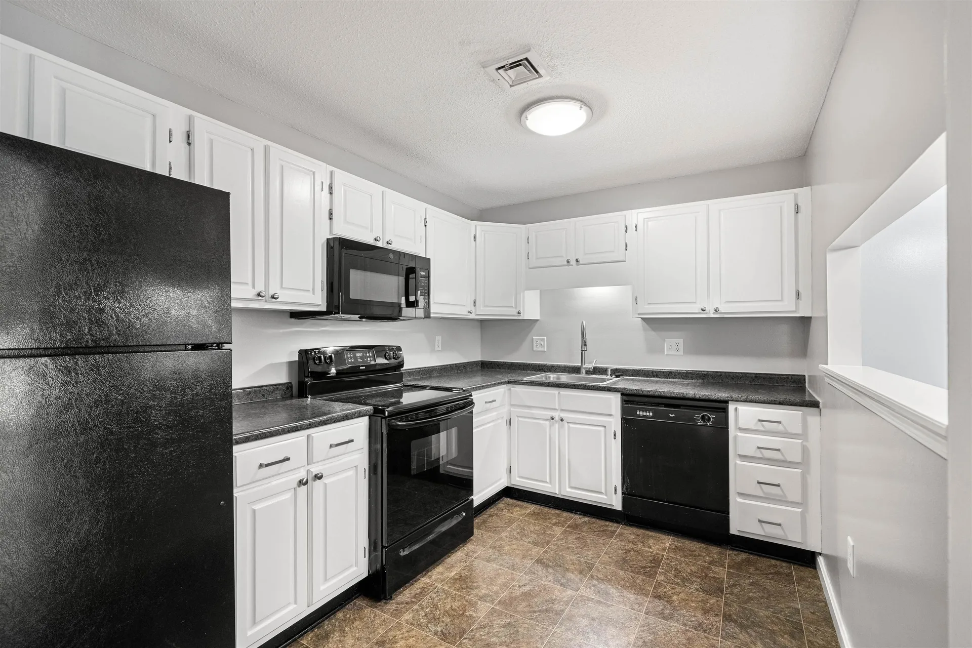 690 South Porter Street Manchester NH 03103