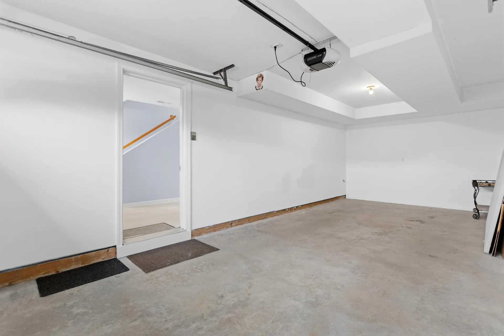 8 Canterberry Court Hudson NH 03051
