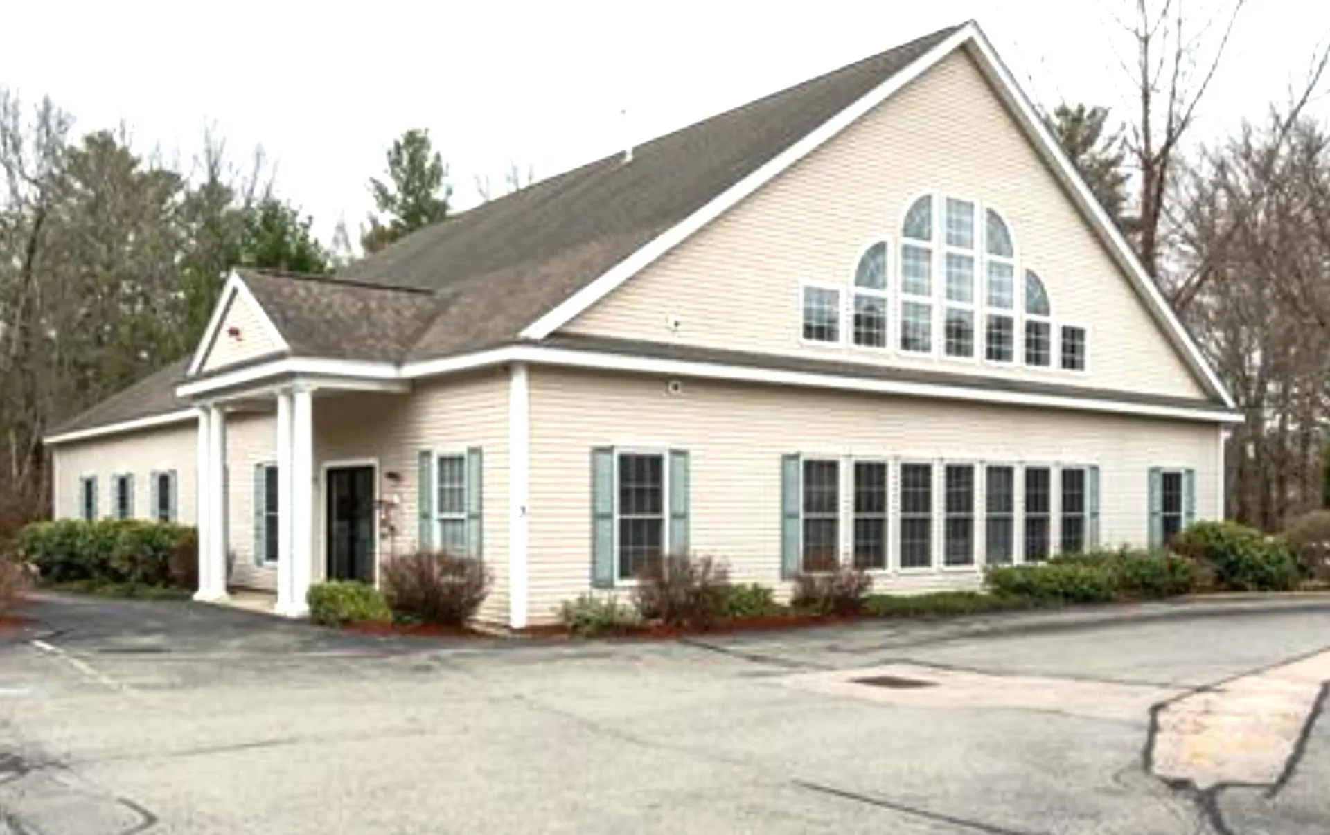 8 Canterberry Court Hudson NH 03051