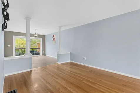 8 Canterberry Court Hudson NH 03051