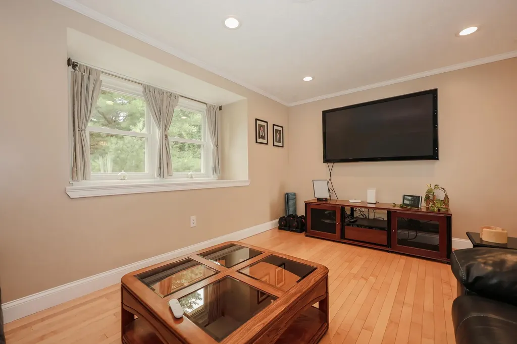 3 Tracey Avenue Nashua NH 03063
