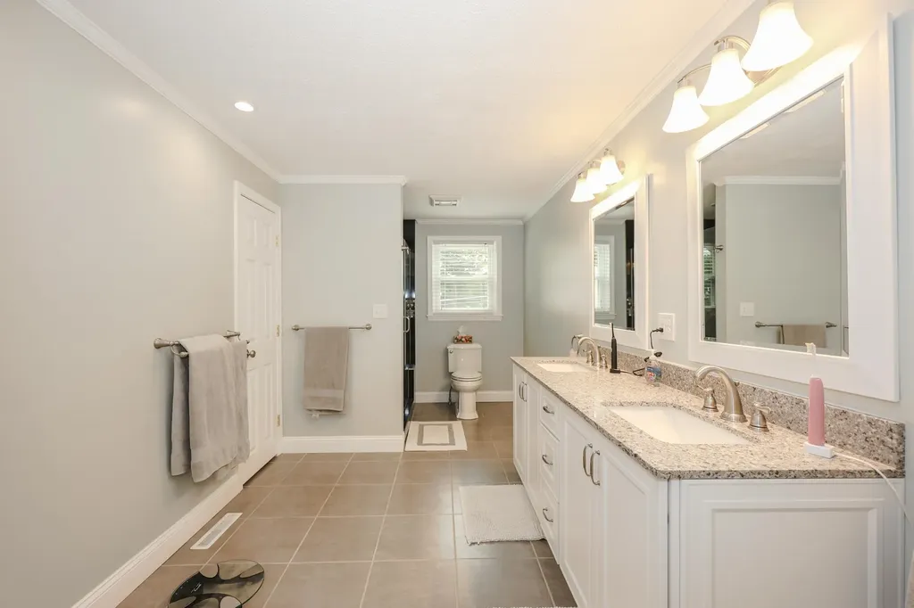 3 Tracey Avenue Nashua NH 03063