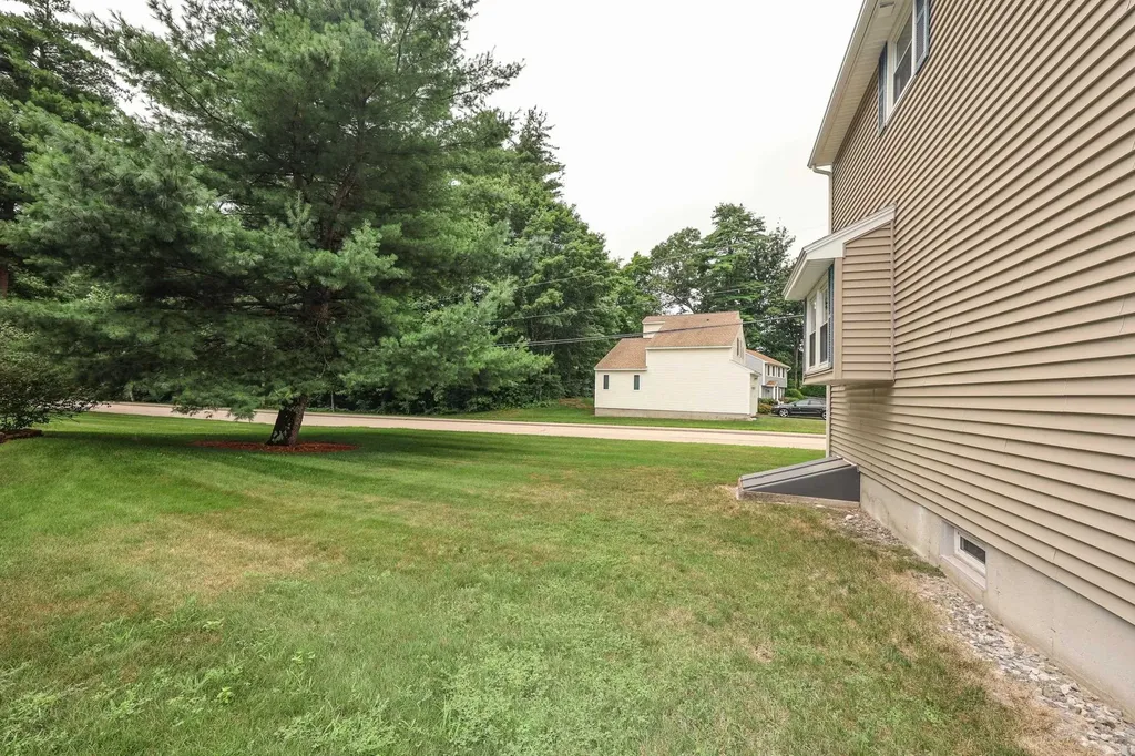 3 Tracey Avenue Nashua NH 03063