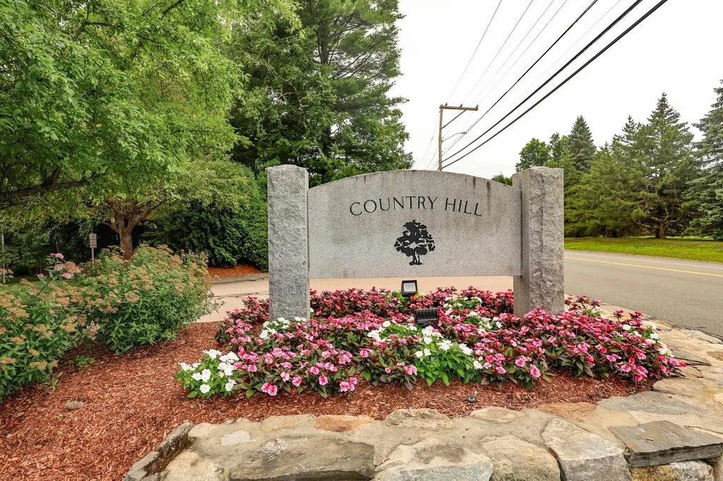 3 Tracey Avenue Nashua NH 03063