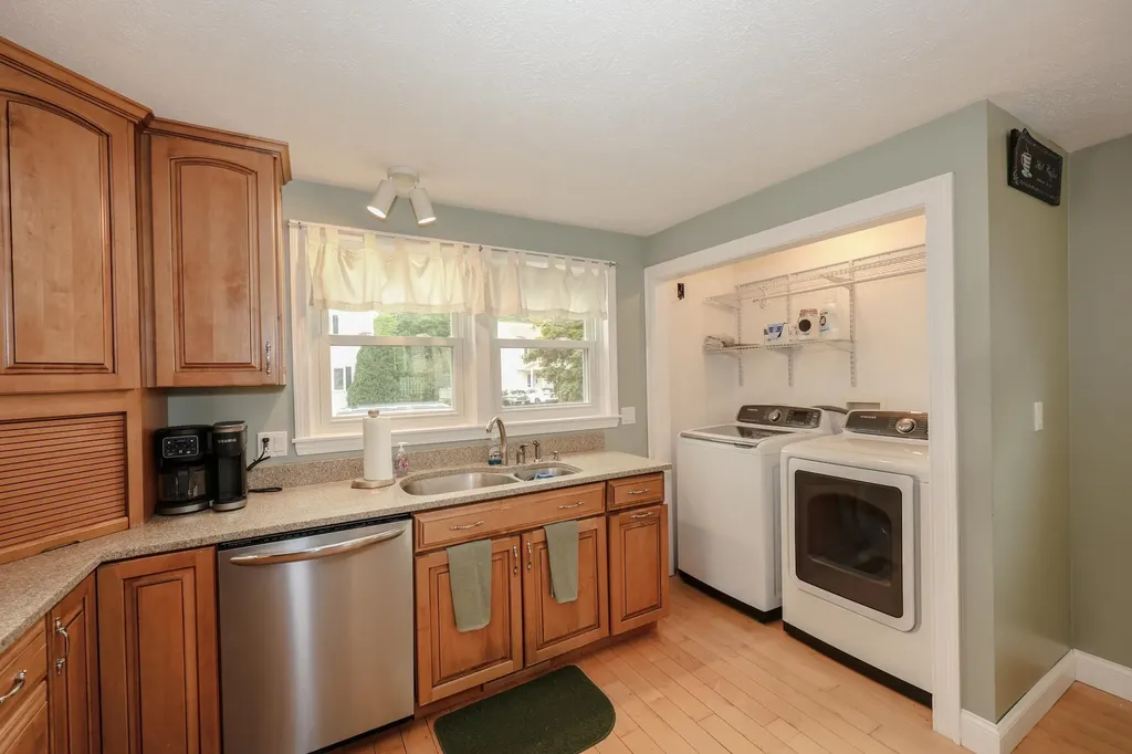 3 Tracey Avenue Nashua NH 03063