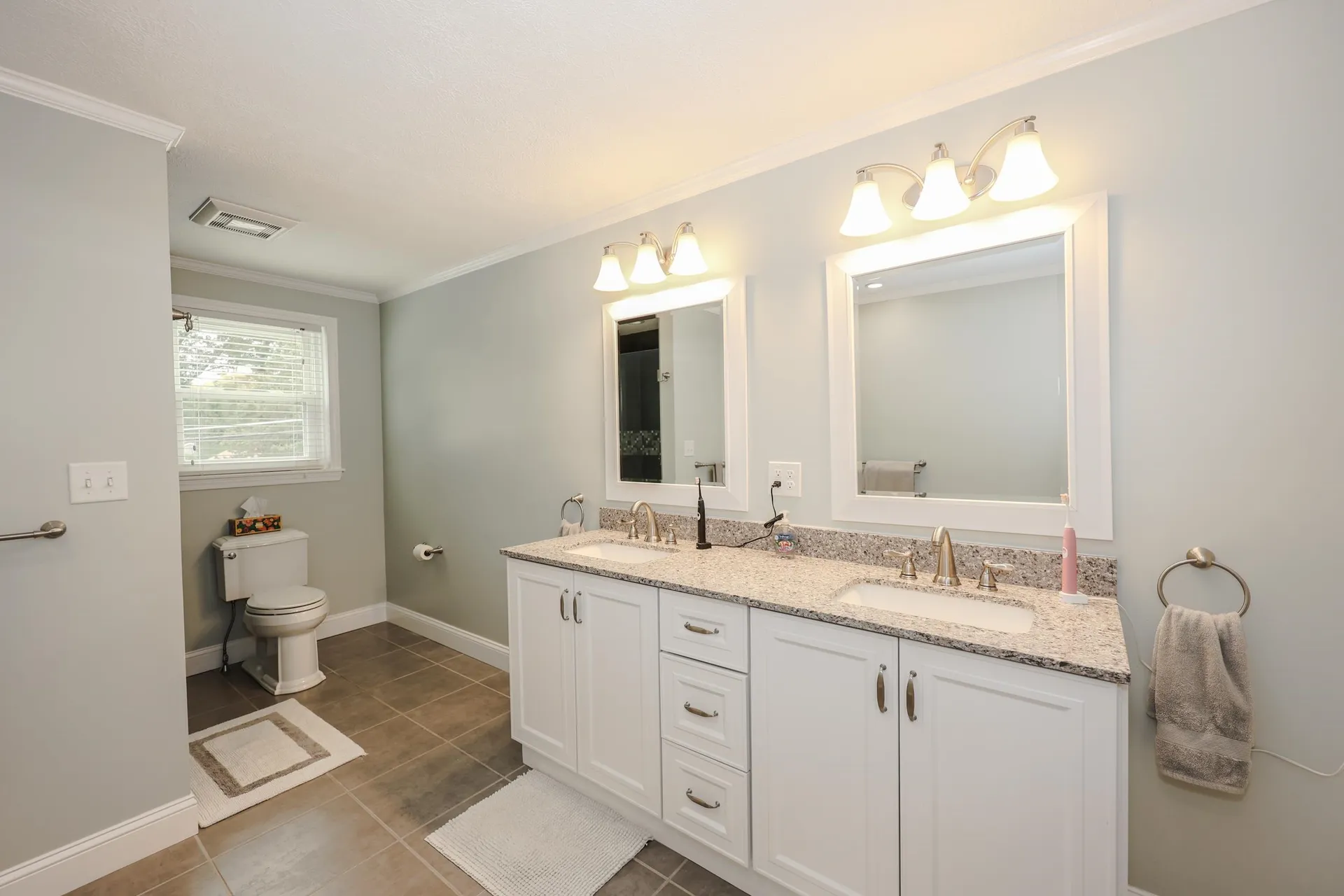 3 Tracey Avenue Nashua NH 03063
