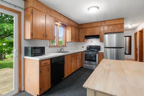 85 Jericho Road Essex VT 05452